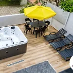 #266 Luxury Jacuzzy & Premium * Αλμπουφέιρα