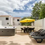 #266 Luxury Jacuzzy & Premium Αλμπουφέιρα