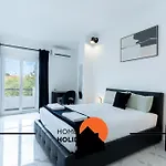 #266 Luxury Jacuzzy & Premium Vila