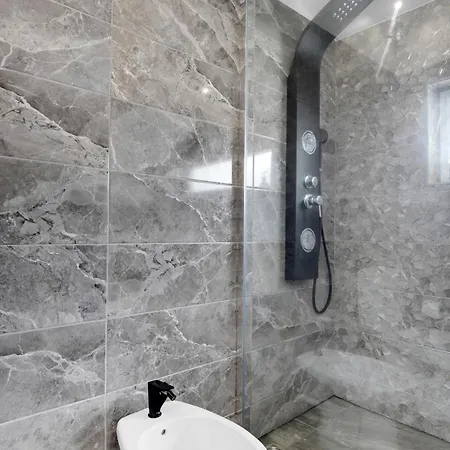 #266 Luxury Jacuzzy & Premium *