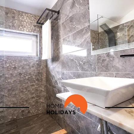 #266 Luxury Villa Spacious & Premium Stay